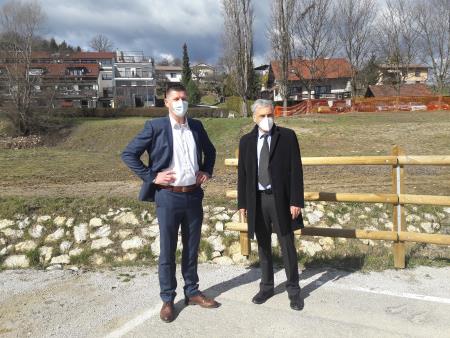 Matija Caks, Crtomir Remec 1